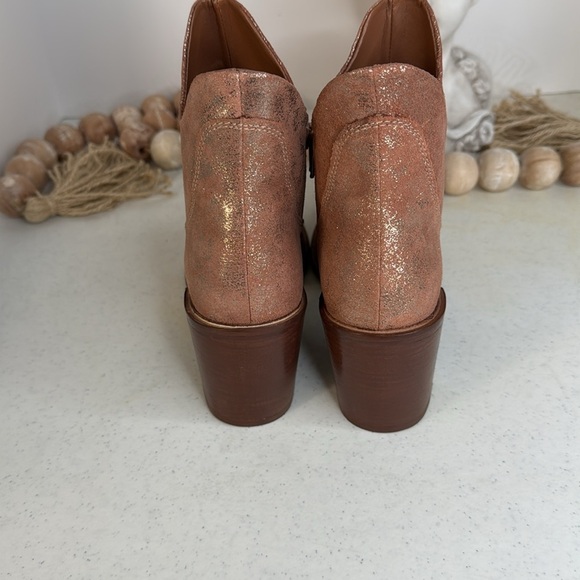 Seychelles Women's Pretty Little Bird Fashion Boots Sz 9 Rose Gold - Picture 6 of 13
